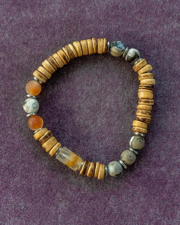 צמיד אגת בוטסואנה, עץ וענבר