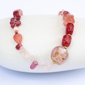 ⁦שרשרת צ׳רי קוורץ , רוז קוורץ וזכוכית מורנו⁩ – תמונה ⁦1⁩