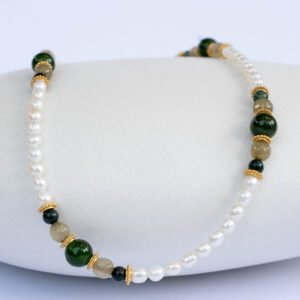 Freshwater pearl necklace, green Indian agate and green agate stones - Image 1