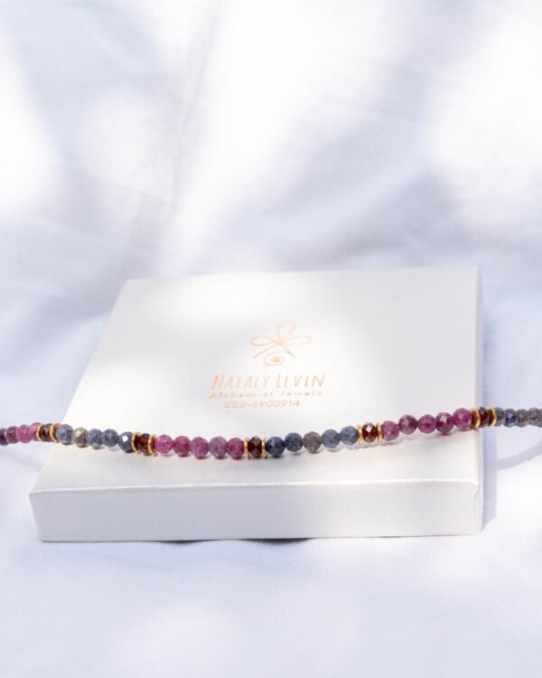 שרשרת רובי, ספיר וגרנט