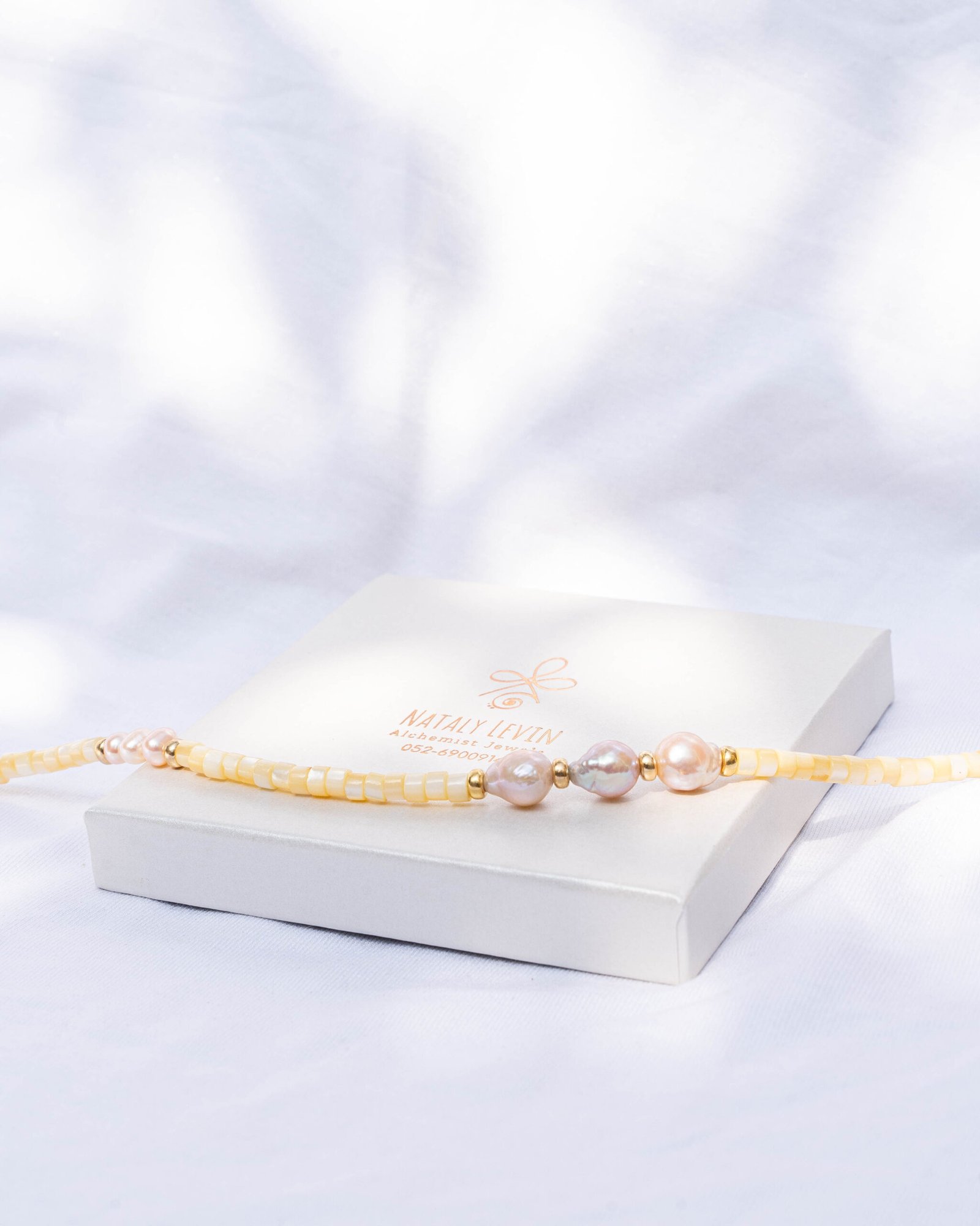 Banana yellow dyed shell necklace with baroque pearls - Image 2