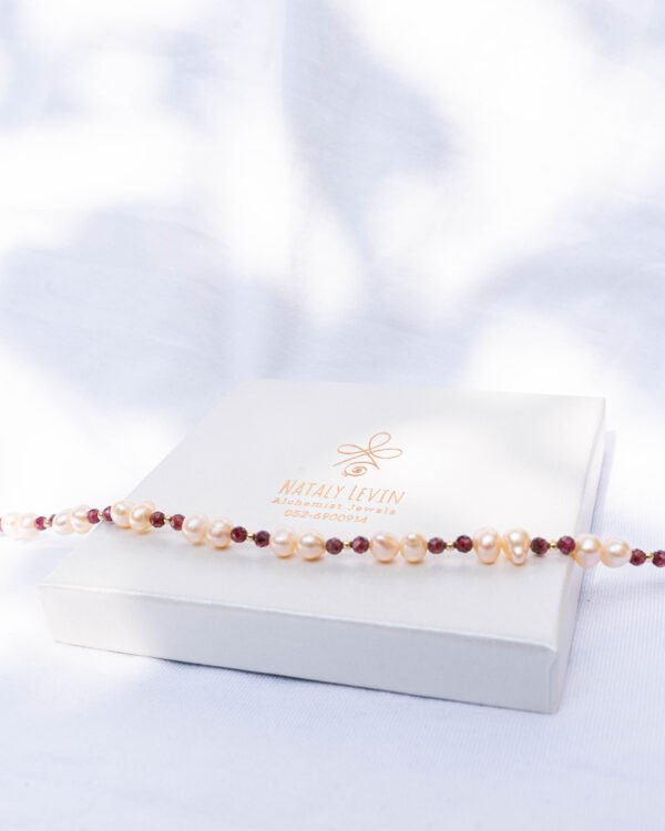Pink pearl and garnet necklace