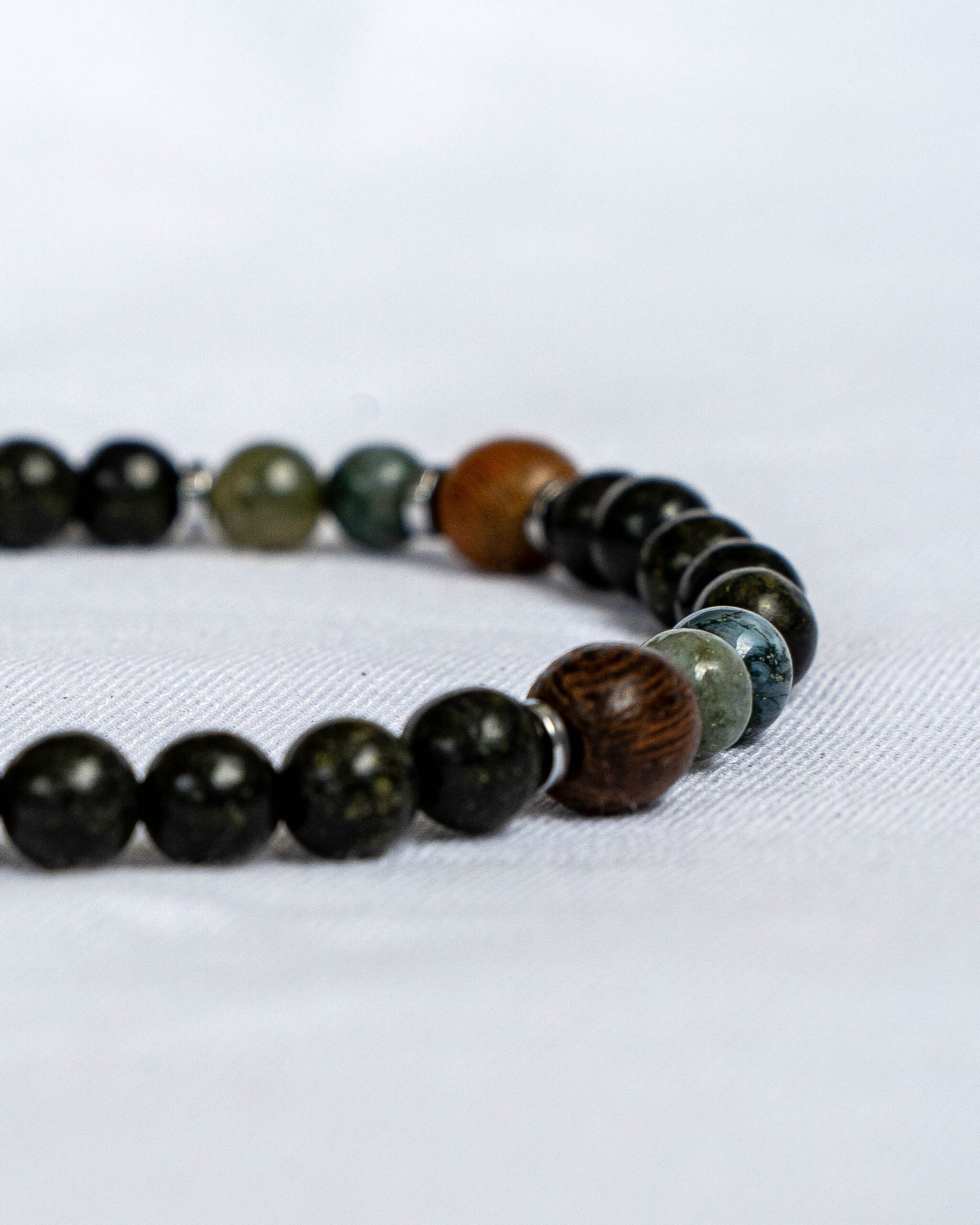 Indian Agate, Jasper and Obsidian bracelet - Image 1