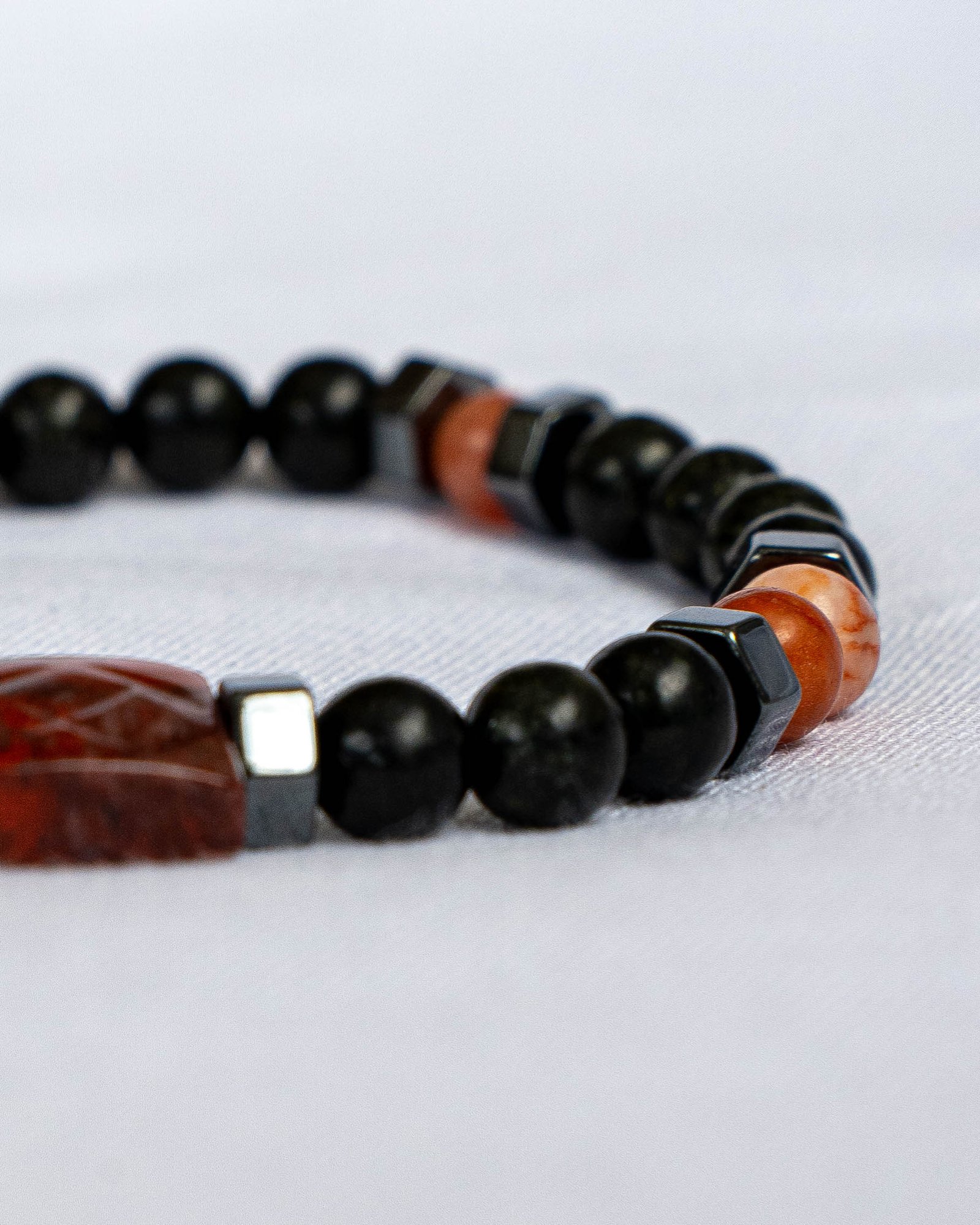 צמיד אובסידיאן, קורל תפוזי, ג׳ספר