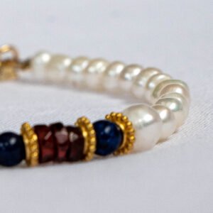 Pearl bracelet, garnet, lapis lazuli - Image 2