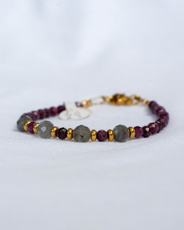 צמיד רובי ולברדורייט