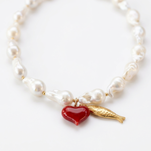 ⁦פניני בארוק ייחודיים למראה בוטיקי עם דג למזל ולב אדום מזכוכית⁩ – תמונה ⁦1⁩